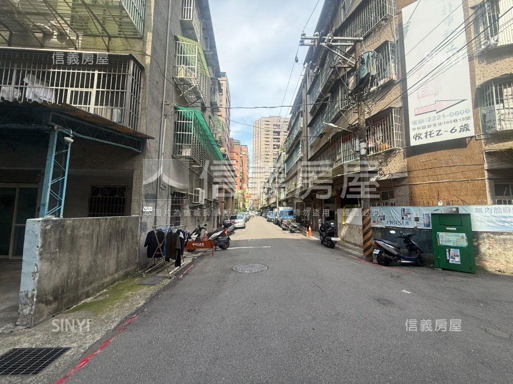 中和邊間一層一戶三樓公寓房屋室內格局與周邊環境