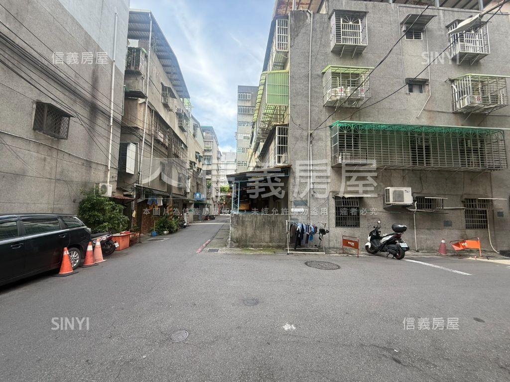 中和邊間一層一戶三樓公寓房屋室內格局與周邊環境