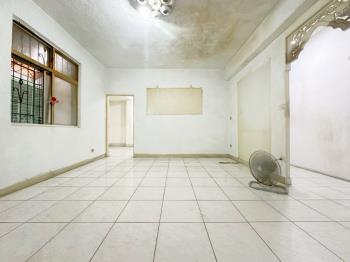 中和邊間一層一戶三樓公寓