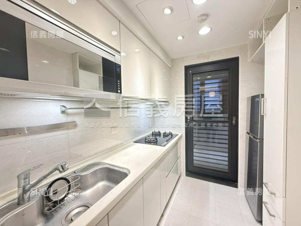 近緯創邊間視野超值三房房屋室內格局與周邊環境