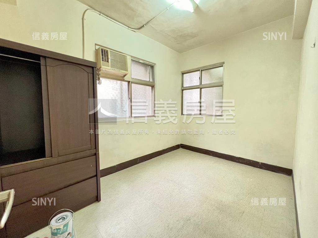 近景文科大公寓三房房屋室內格局與周邊環境