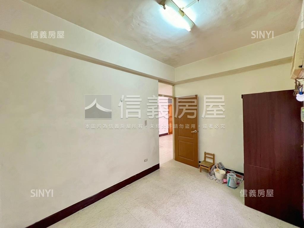 近景文科大公寓三房房屋室內格局與周邊環境