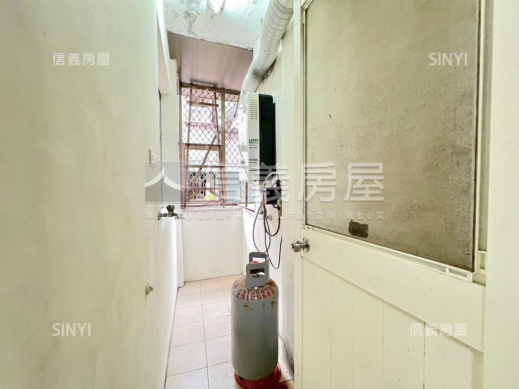 近景文科大公寓三房房屋室內格局與周邊環境