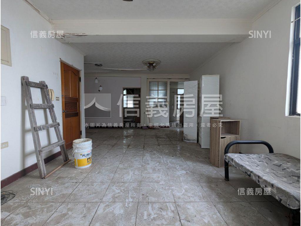 屋主誠售大空間房屋室內格局與周邊環境