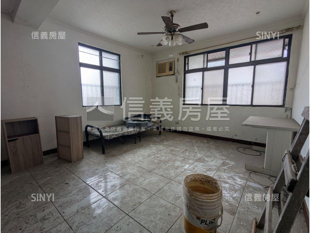 屋主誠售大空間房屋室內格局與周邊環境