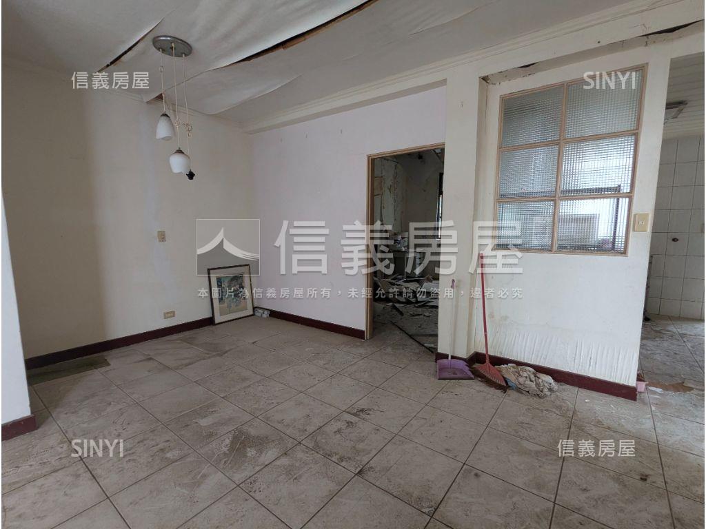 屋主誠售大空間房屋室內格局與周邊環境