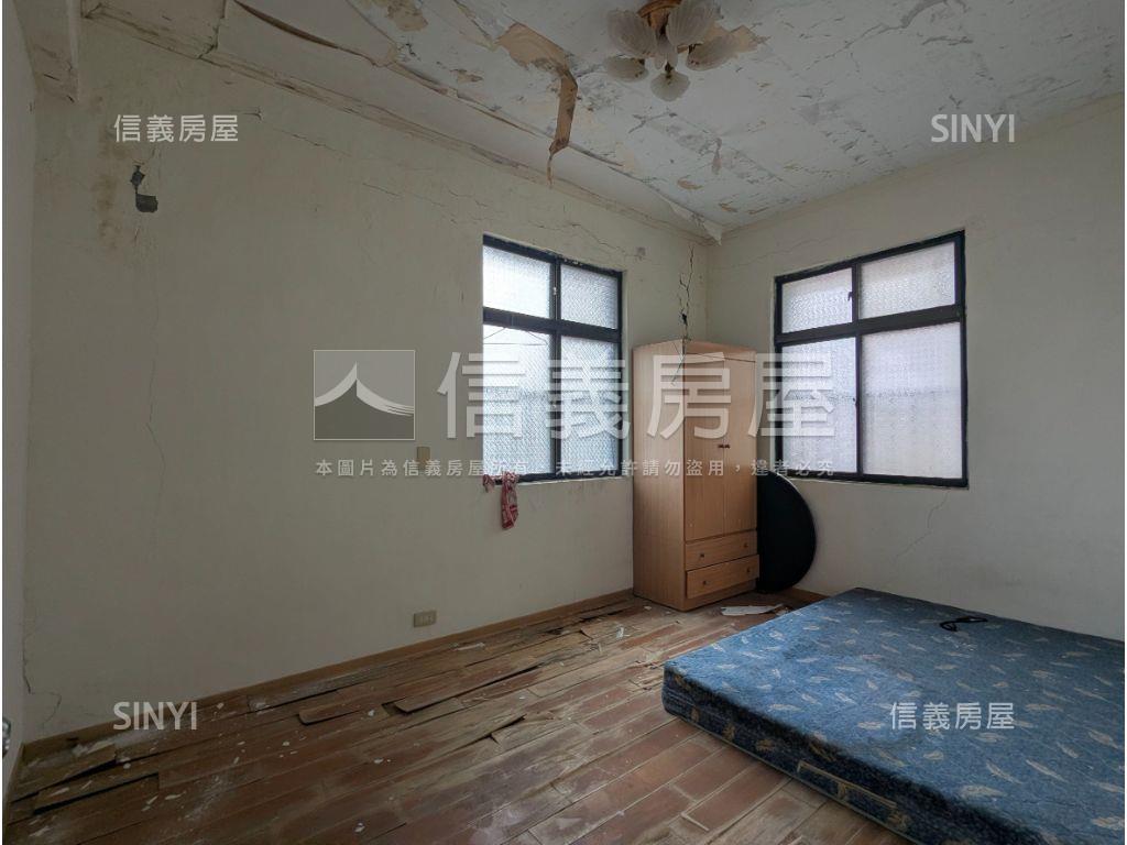 屋主誠售大空間房屋室內格局與周邊環境