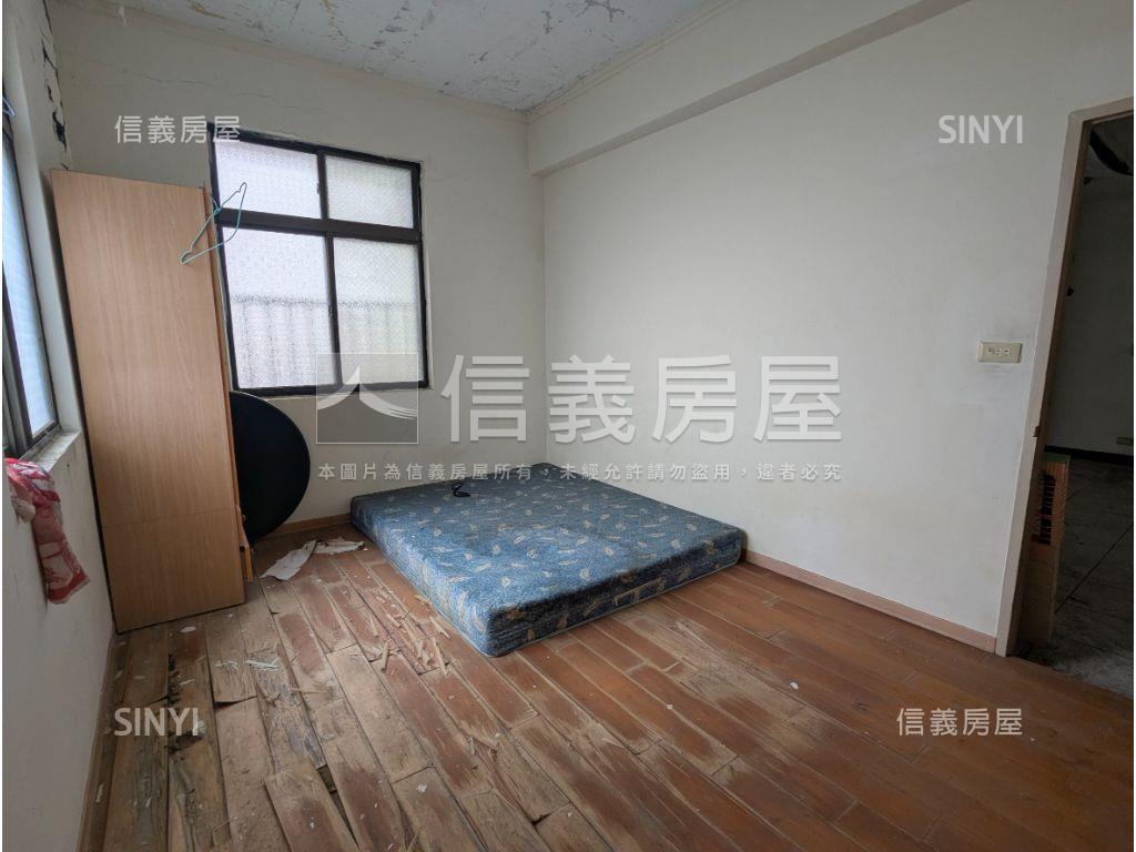 屋主誠售大空間房屋室內格局與周邊環境