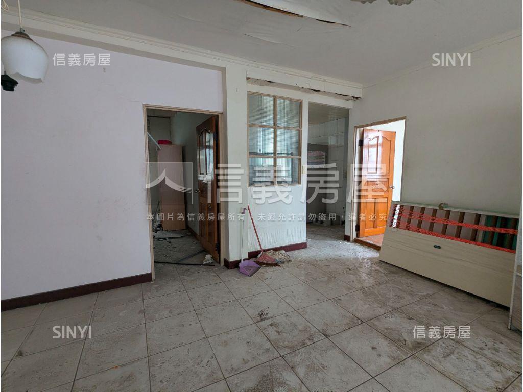 屋主誠售大空間房屋室內格局與周邊環境