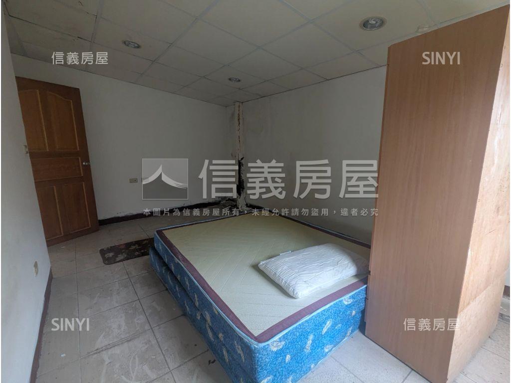 屋主誠售大空間房屋室內格局與周邊環境