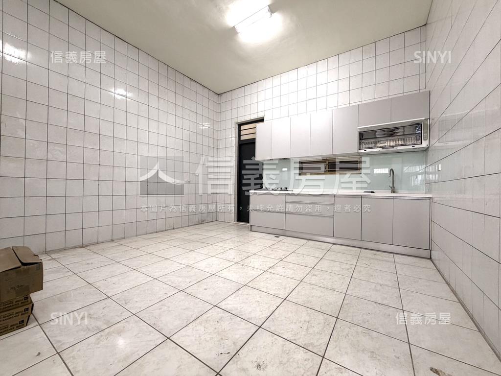 臨十二米路眺望海景美透天房屋室內格局與周邊環境