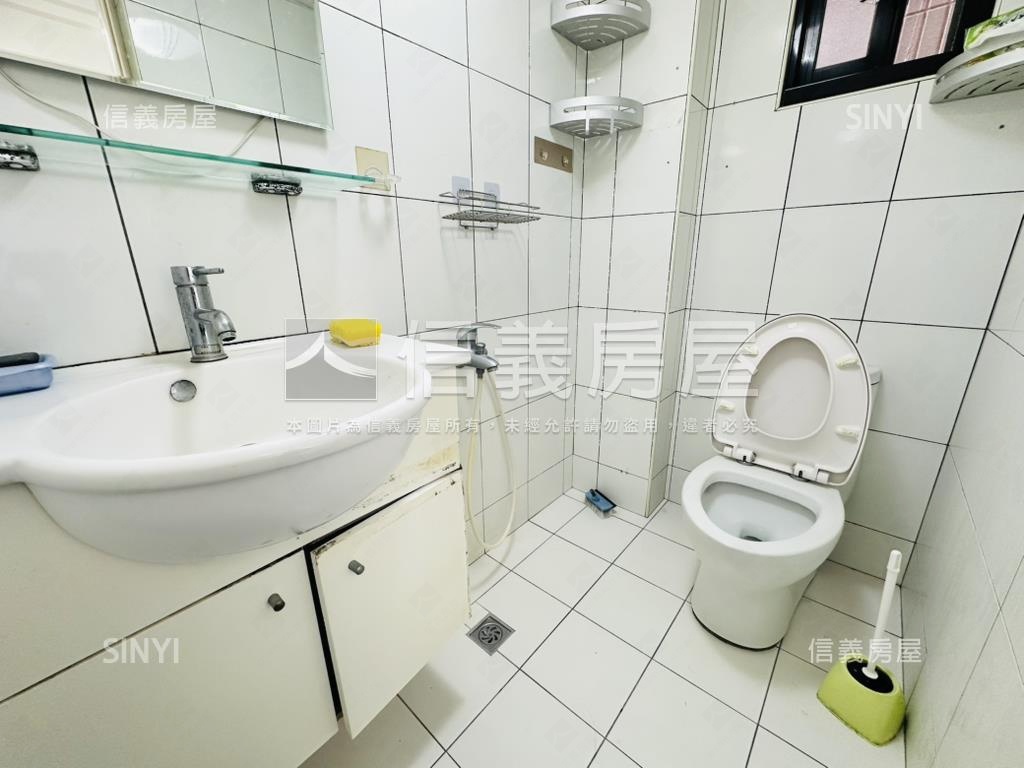 電梯校園景觀美套房房屋室內格局與周邊環境