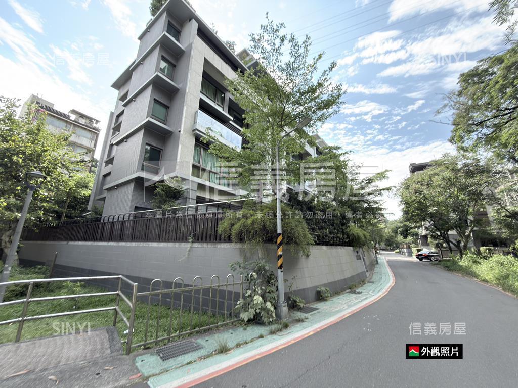 正面綠景木柵捷運美宅房屋室內格局與周邊環境