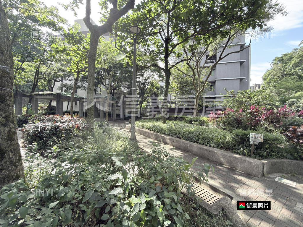 正面綠景木柵捷運美宅房屋室內格局與周邊環境