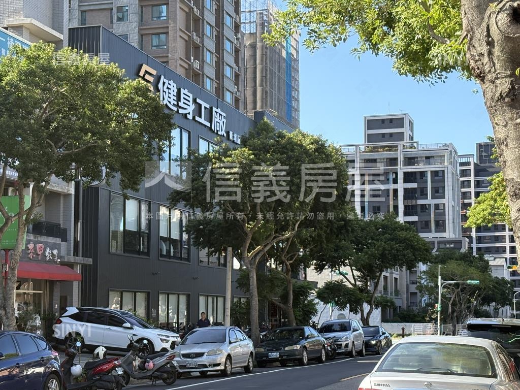 Ａ１９公園景觀三房車位房屋室內格局與周邊環境