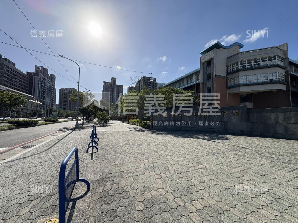 Ａ１９公園景觀三房車位房屋室內格局與周邊環境