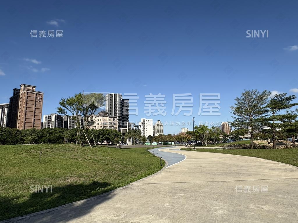 Ａ１９公園景觀三房車位房屋室內格局與周邊環境