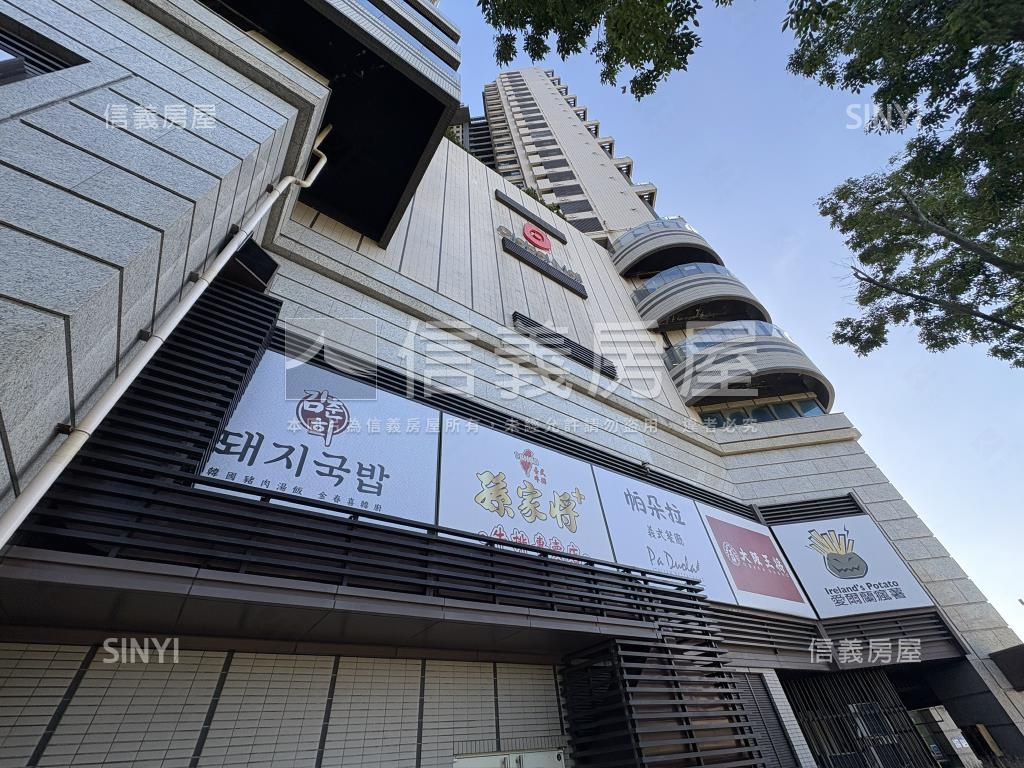 Ａ１９公園景觀三房車位房屋室內格局與周邊環境