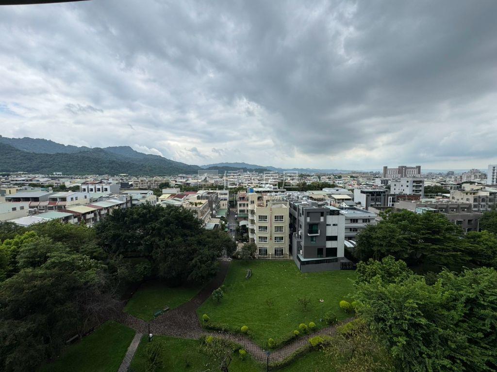 總太高樓裝潢三房平面車位房屋室內格局與周邊環境