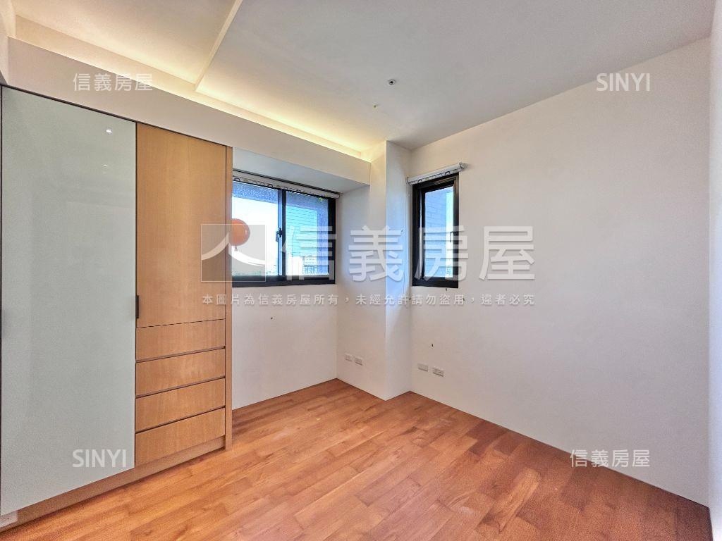 帝璟臻和★朝南裝潢三房房屋室內格局與周邊環境