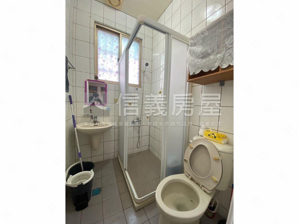 稀有近中路重劃區店面房屋室內格局與周邊環境