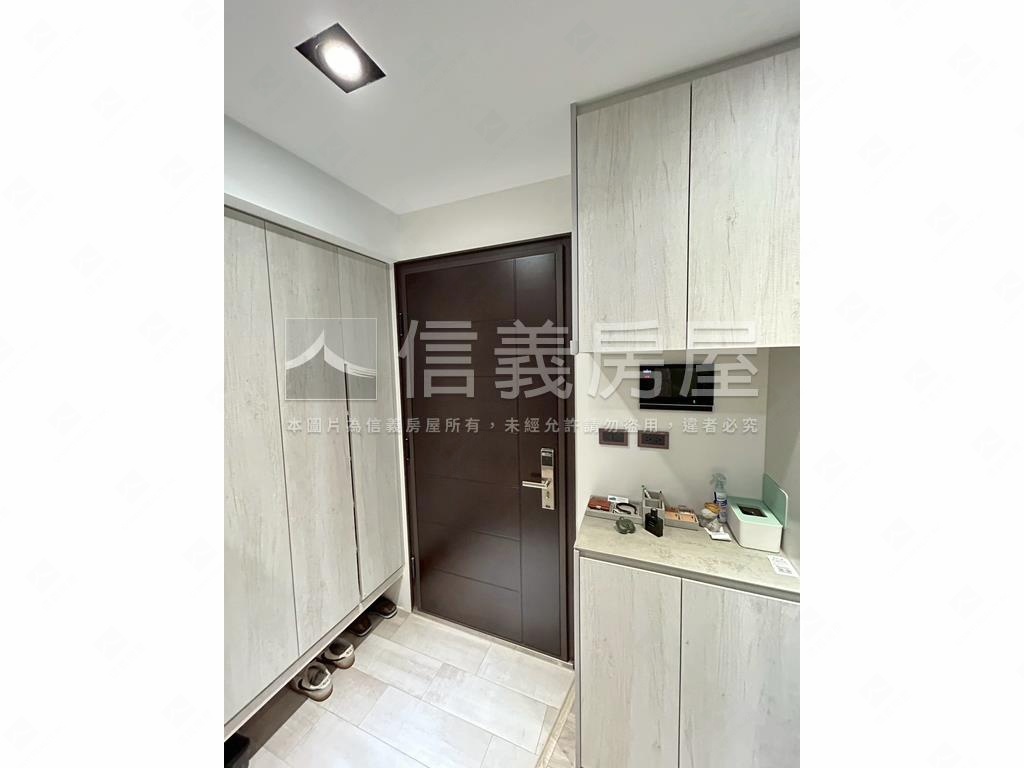 力璞立高樓兩房坡平車位房屋室內格局與周邊環境