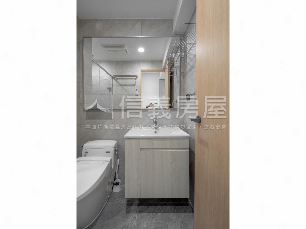 力璞立高樓兩房坡平車位房屋室內格局與周邊環境