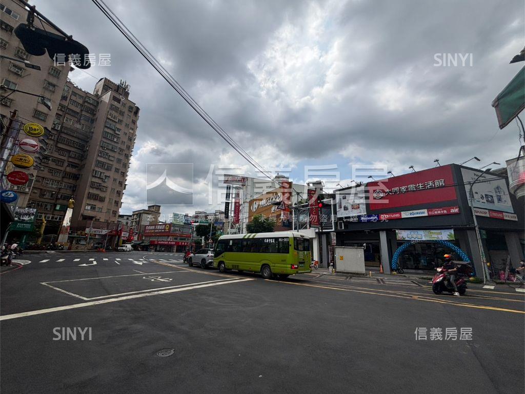 這間我專任．正和方公寓房屋室內格局與周邊環境