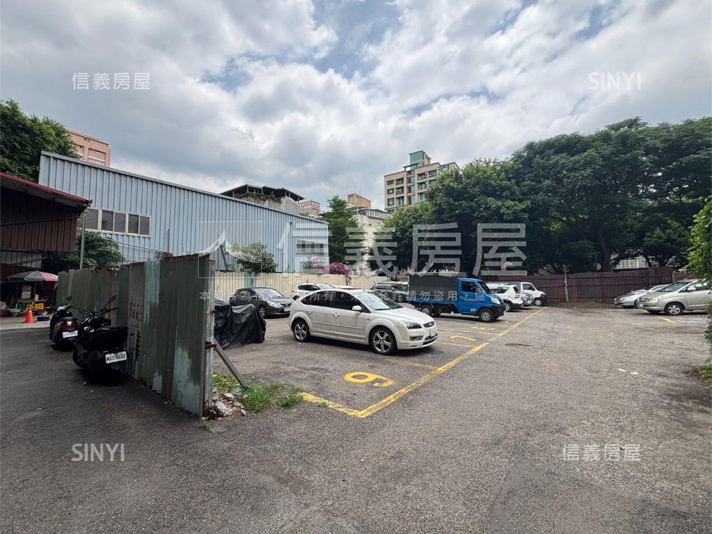 這間我專任．正和方公寓房屋室內格局與周邊環境