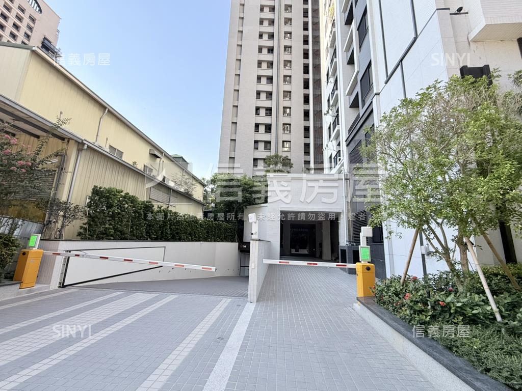 泰御天鑄宜居陽台雙車房屋室內格局與周邊環境