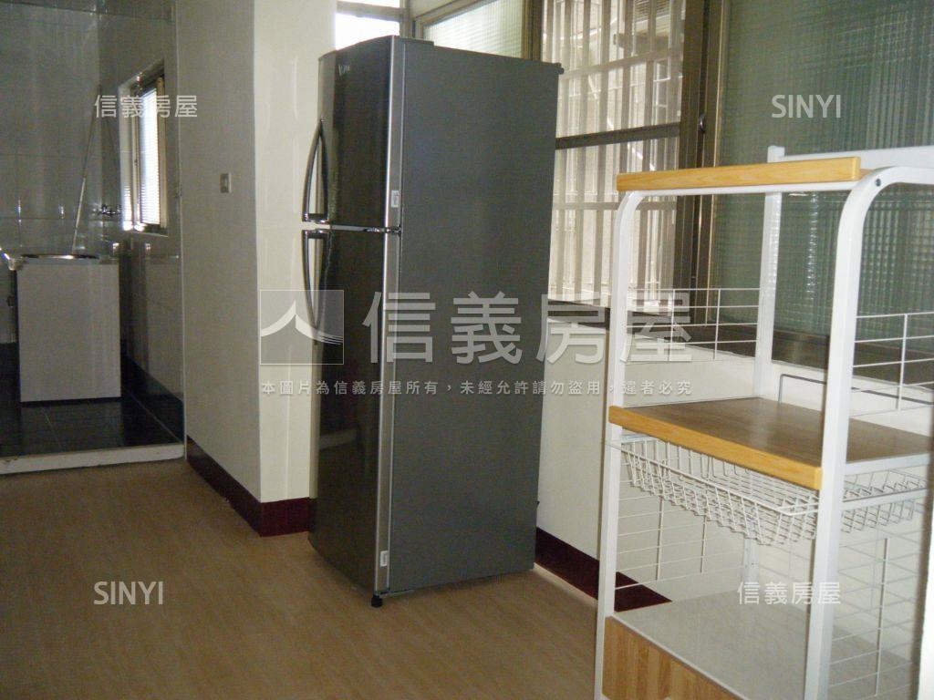 高醫學生收租滿租金雞母房屋室內格局與周邊環境