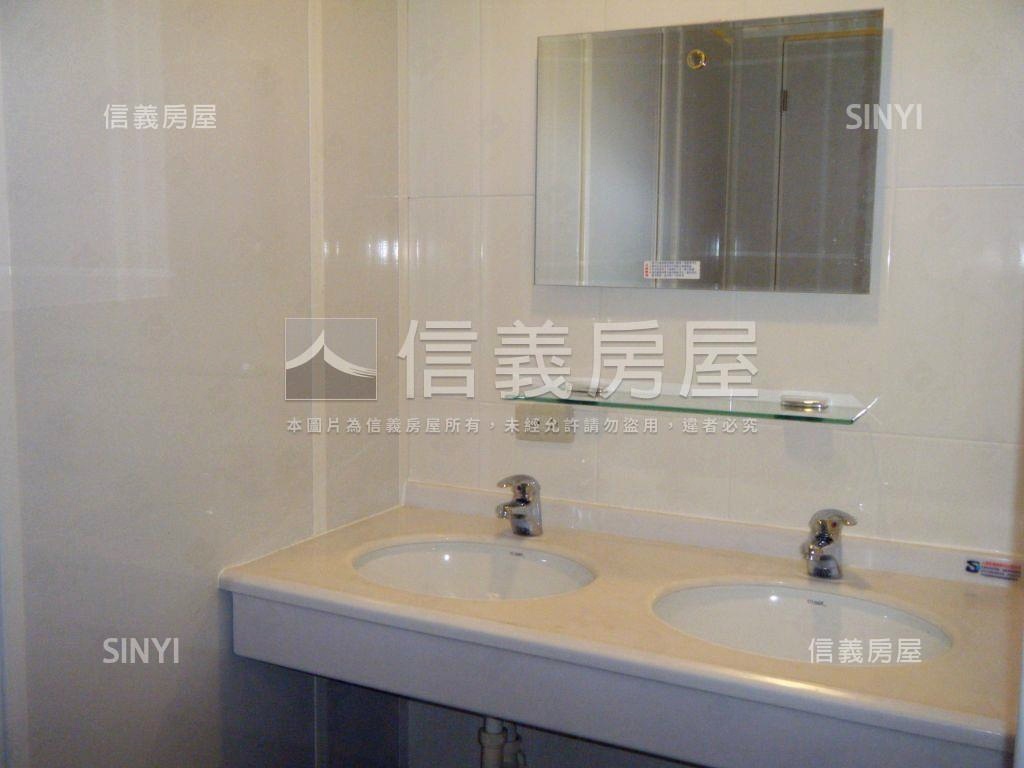 高醫學生收租滿租金雞母房屋室內格局與周邊環境