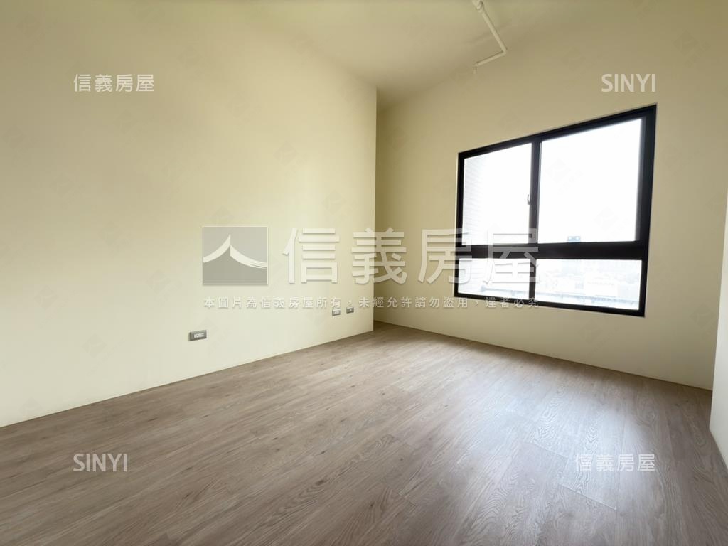 單元二全新未住三房雙平車房屋室內格局與周邊環境