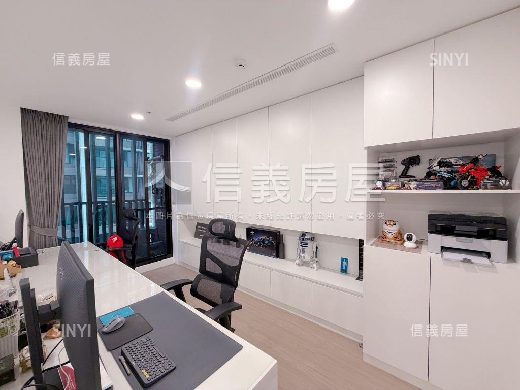 陽光沐浴。冠東採光帶車位房屋室內格局與周邊環境
