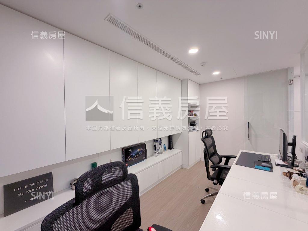 陽光沐浴。冠東採光帶車位房屋室內格局與周邊環境