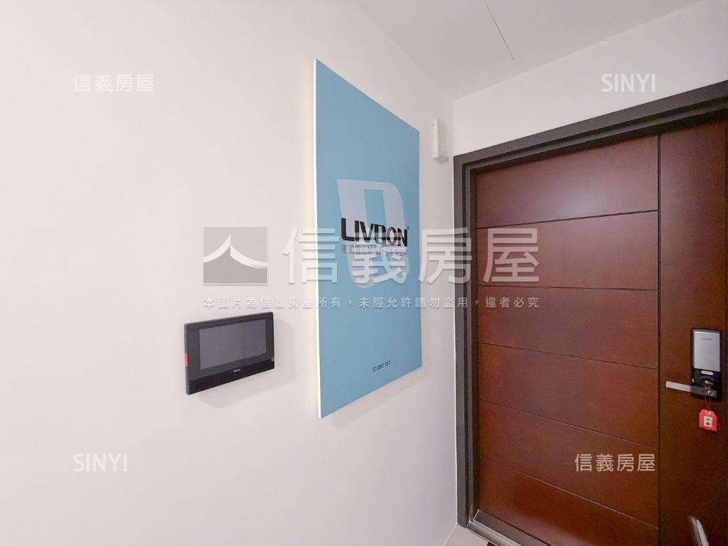 陽光沐浴。冠東採光帶車位房屋室內格局與周邊環境