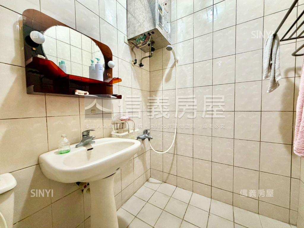近寶仁國小朝南透天房屋室內格局與周邊環境