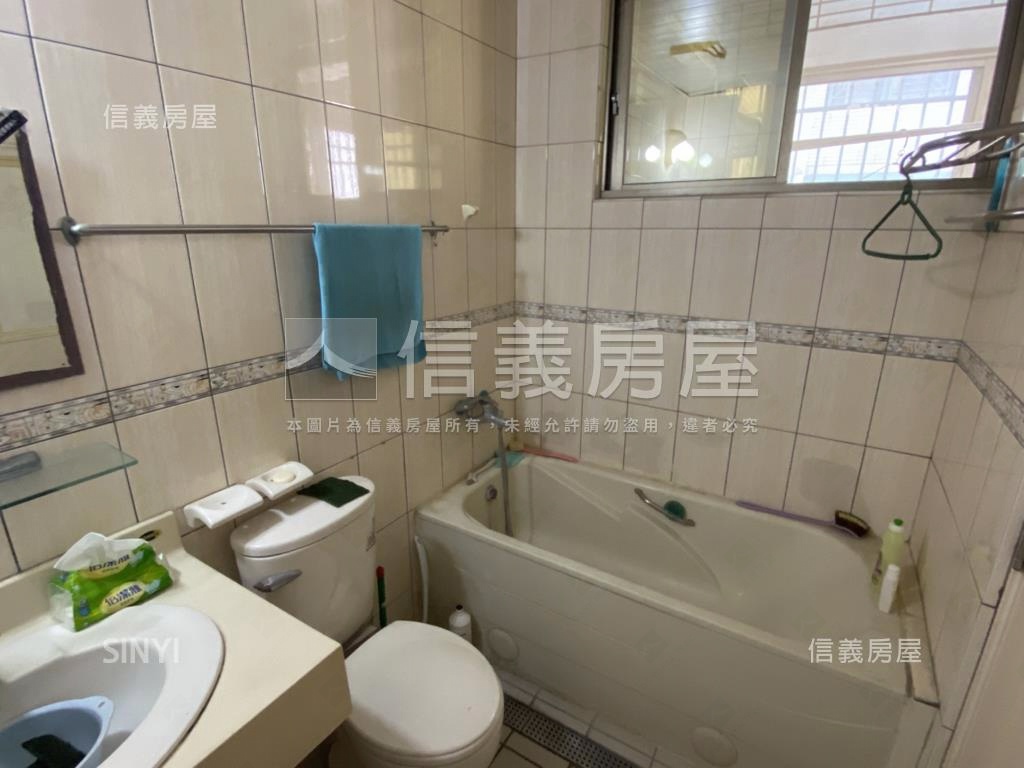 面中庭高樓長榮三房平車房屋室內格局與周邊環境