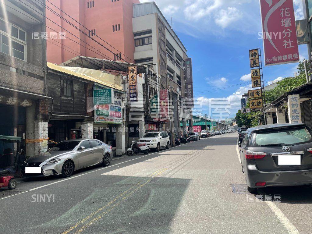 ㊣花壇街豪氣大面寬金店房屋室內格局與周邊環境