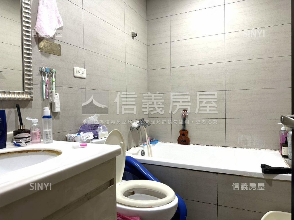 美力成邦。國美館三房車位房屋室內格局與周邊環境