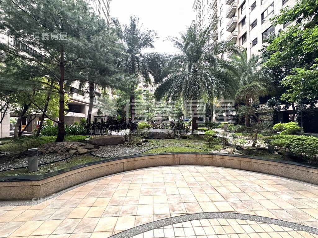 美力成邦。國美館三房車位房屋室內格局與周邊環境