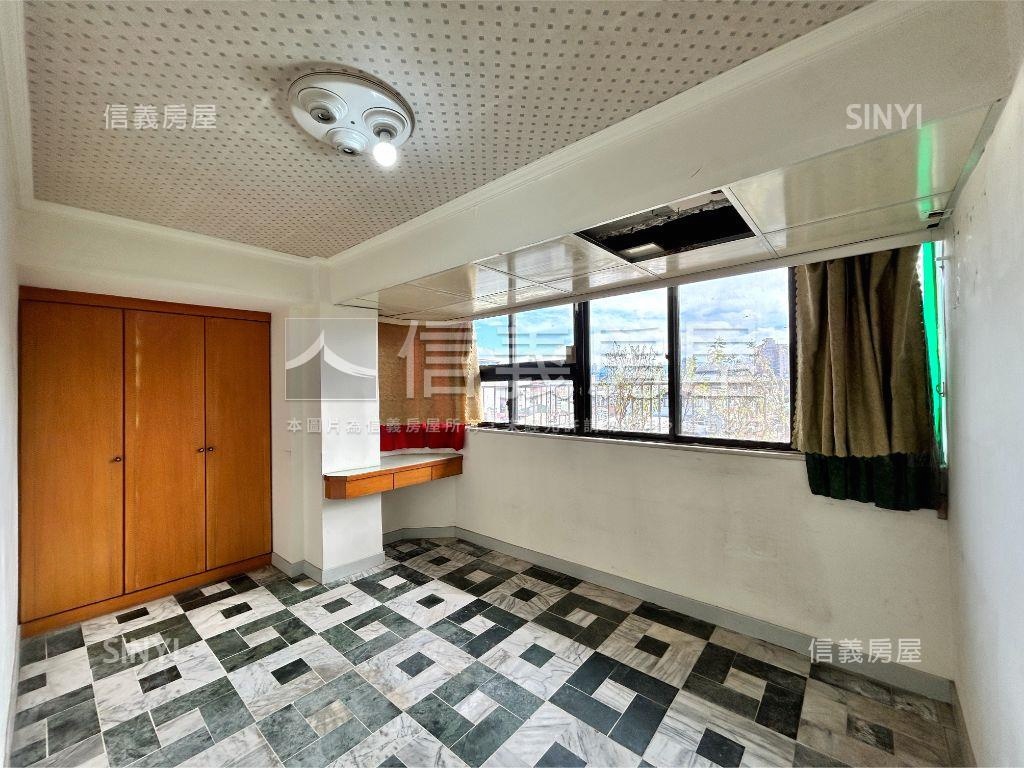 專任稀有長泰街電梯三房房屋室內格局與周邊環境