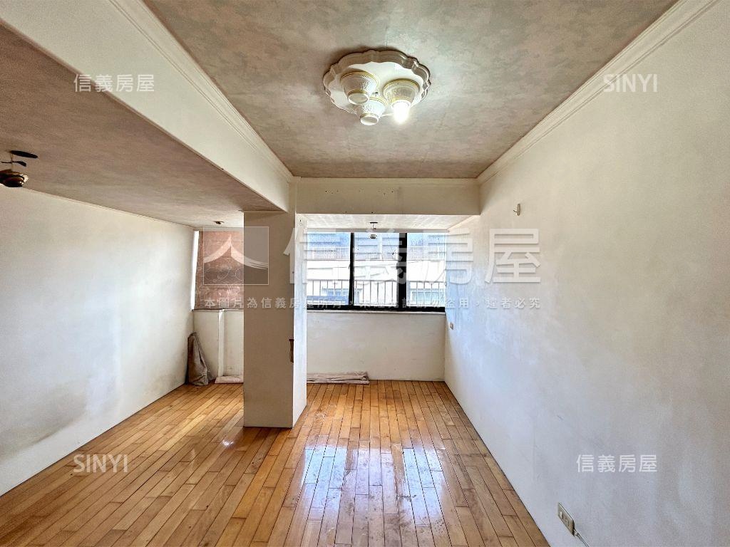 專任稀有長泰街電梯三房房屋室內格局與周邊環境