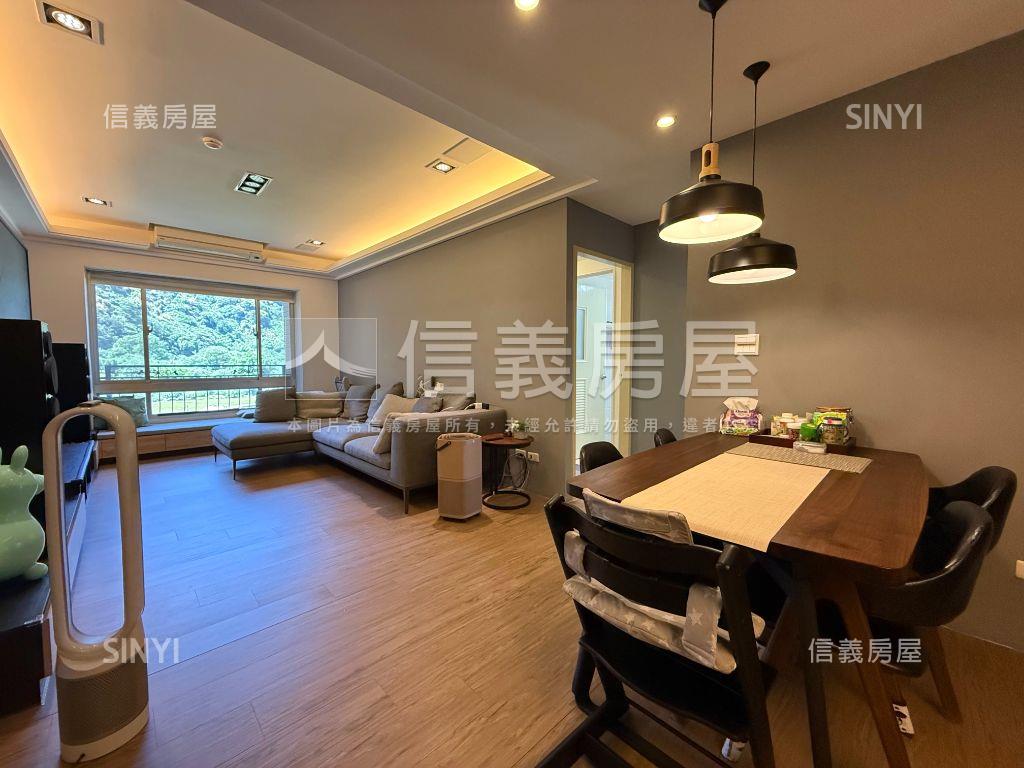 ＭＲＴ皇翔質感三房車位房屋室內格局與周邊環境