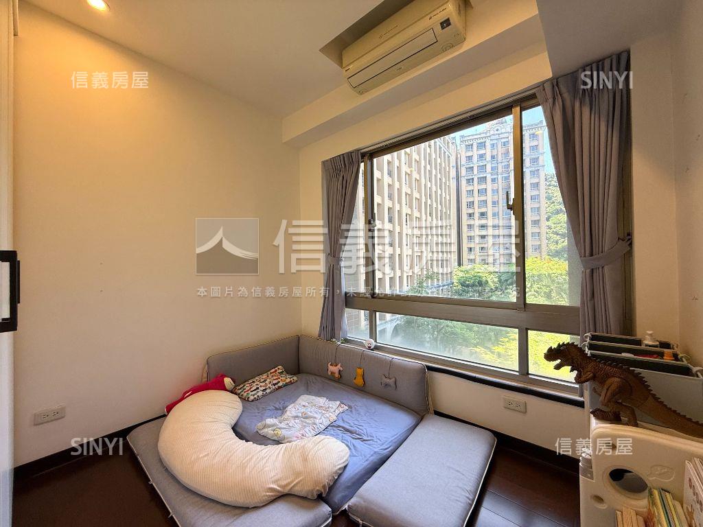 ＭＲＴ皇翔質感三房車位房屋室內格局與周邊環境