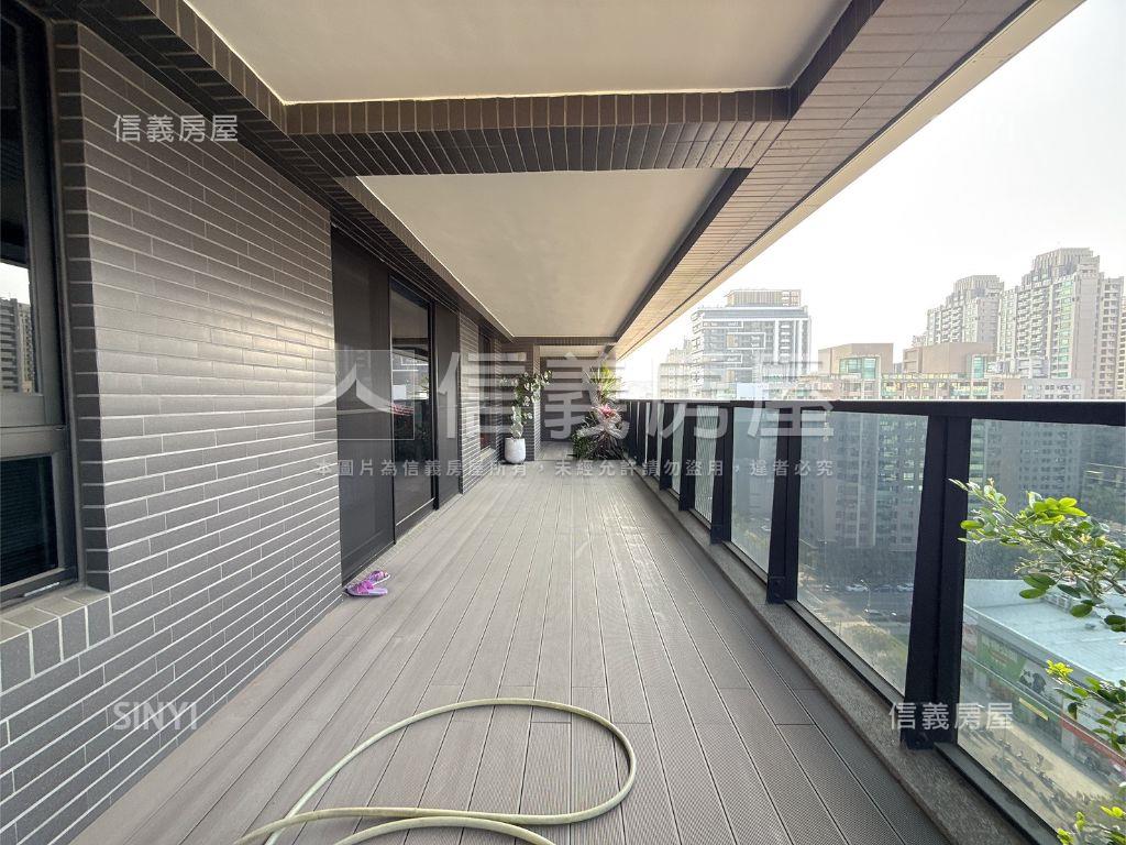 龍騰首排邊間雙平車邸房屋室內格局與周邊環境