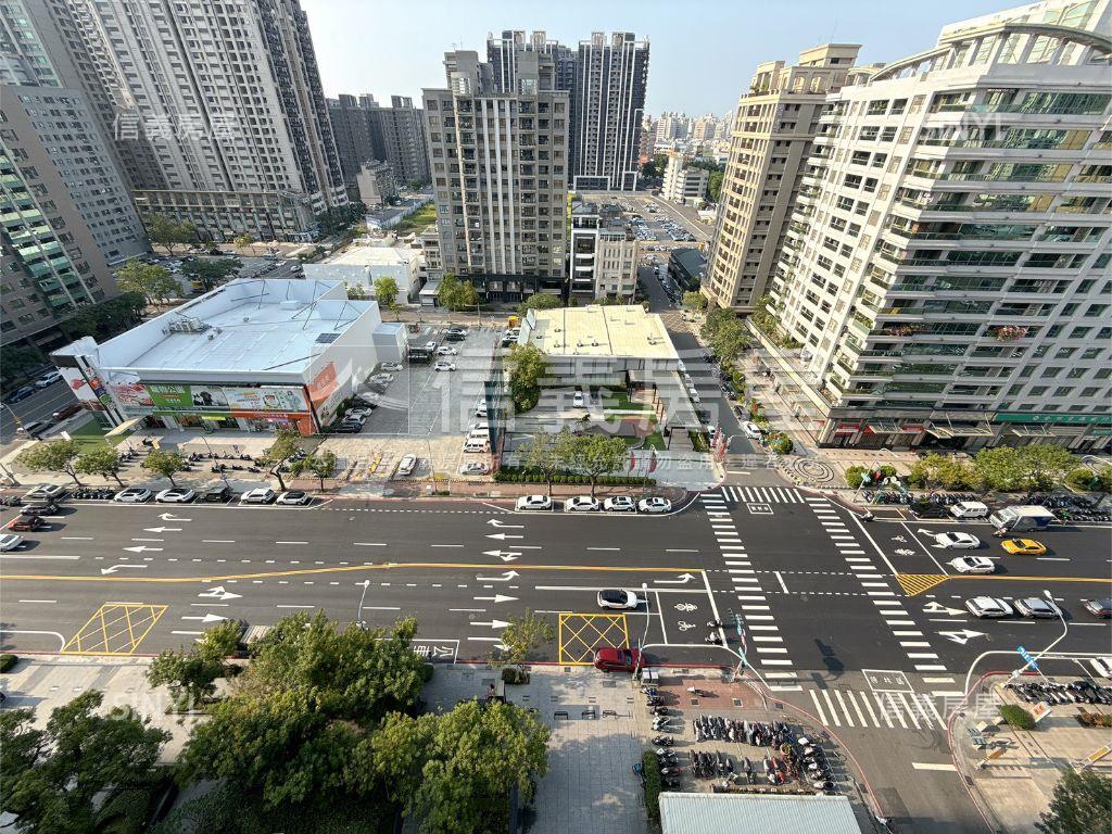 龍騰首排邊間雙平車邸房屋室內格局與周邊環境