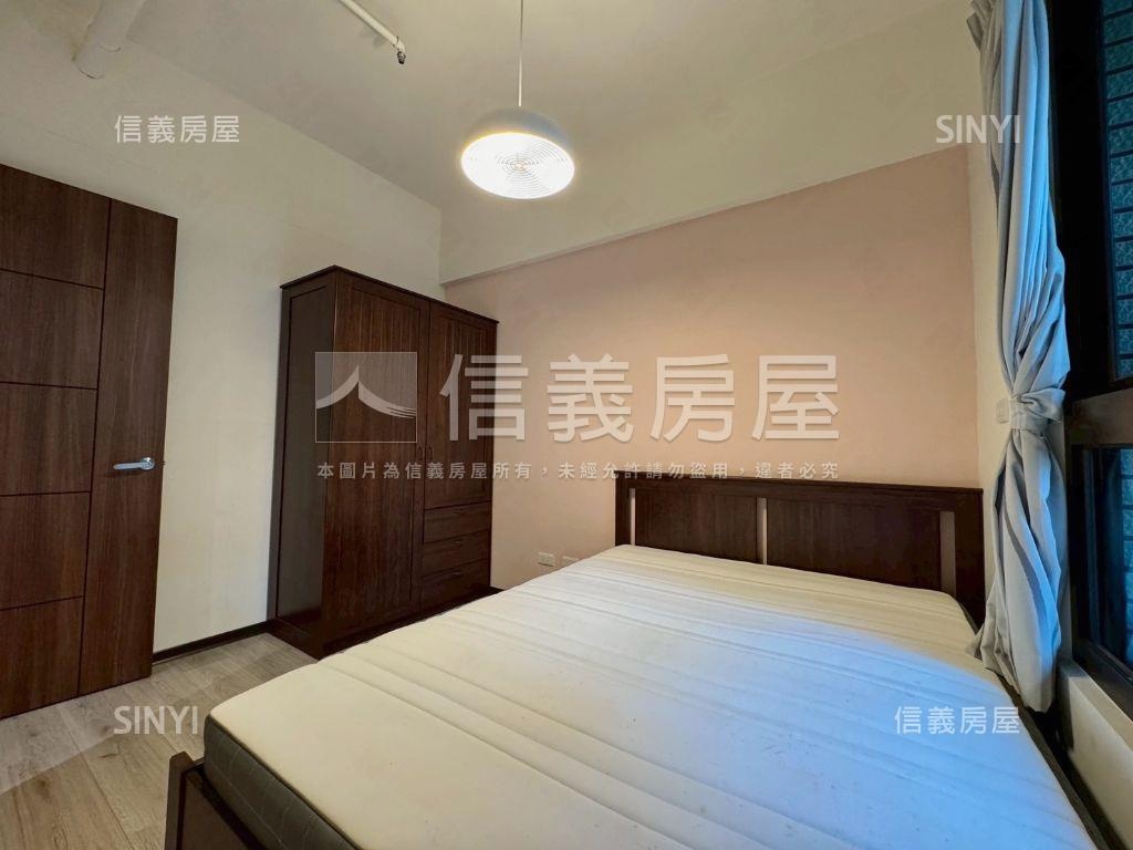 專任微笑城市美三房車位房屋室內格局與周邊環境