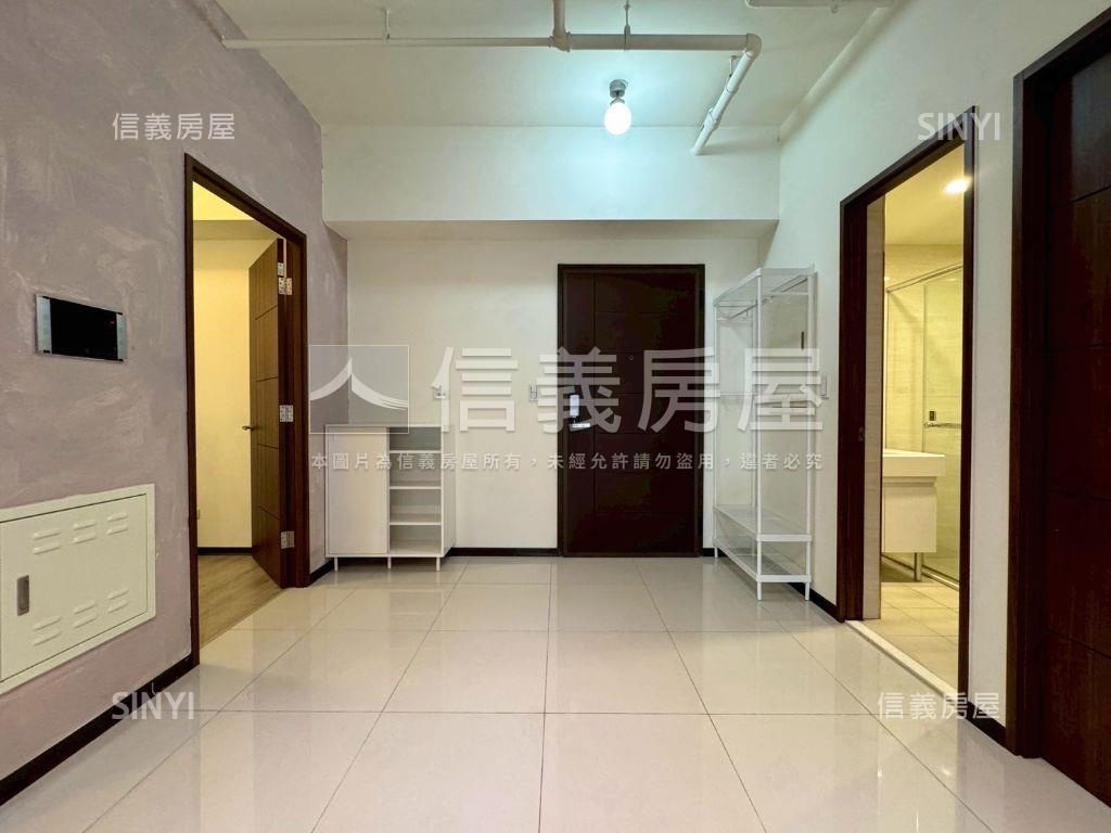 專任微笑城市美三房車位房屋室內格局與周邊環境