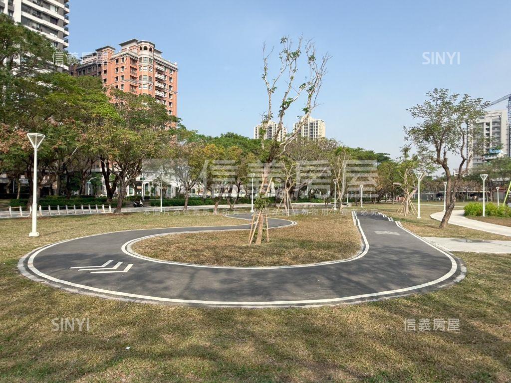 【柏克萊】景觀兩房平車房屋室內格局與周邊環境